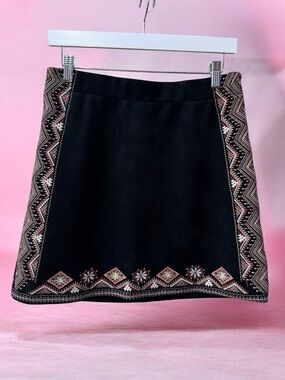 Skies are Blue Skirt Black With Southwest Cowboy Rodeo Embroidered Print  Size M